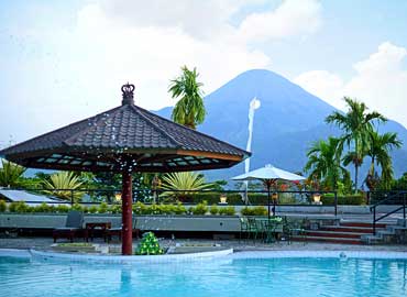 Grand Whiz Hotel Trawas Mojokerto